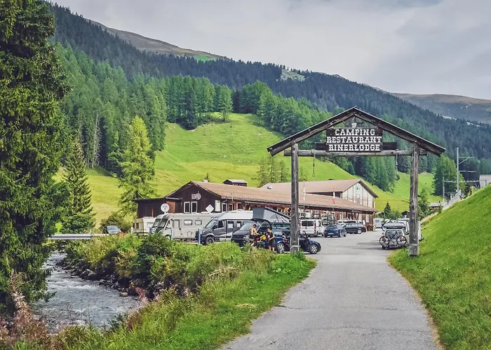 Rinerlodge By Mountain